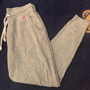 Gray joggers/sweatpants